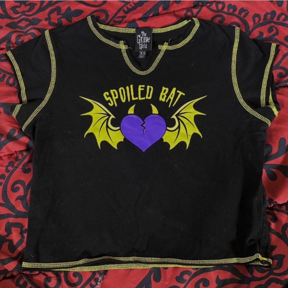 spoiled bat baby tee